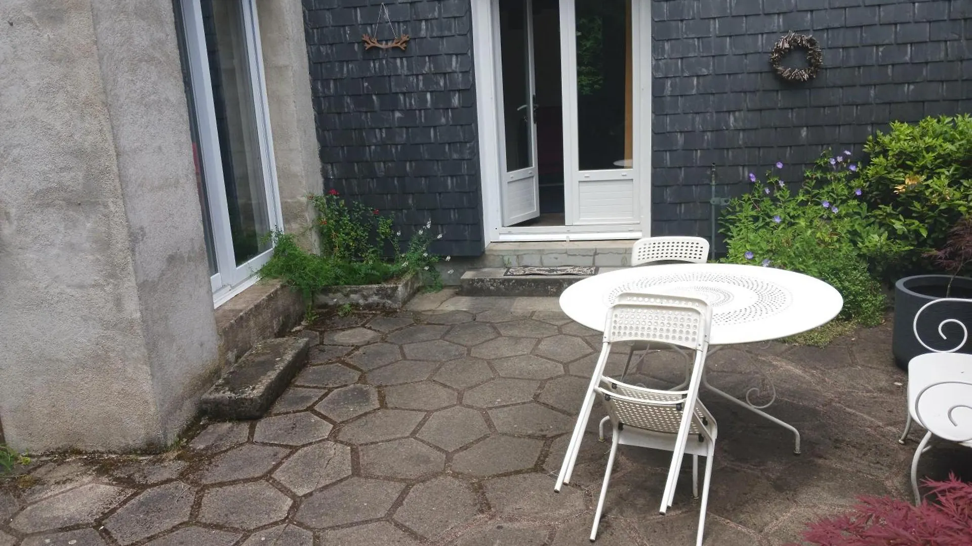 Gite Garden For 3 Apartment Orcival 0*,  France